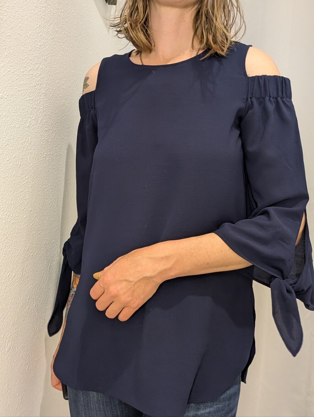 Elegant Navy Blue Cold Shoulder Top
